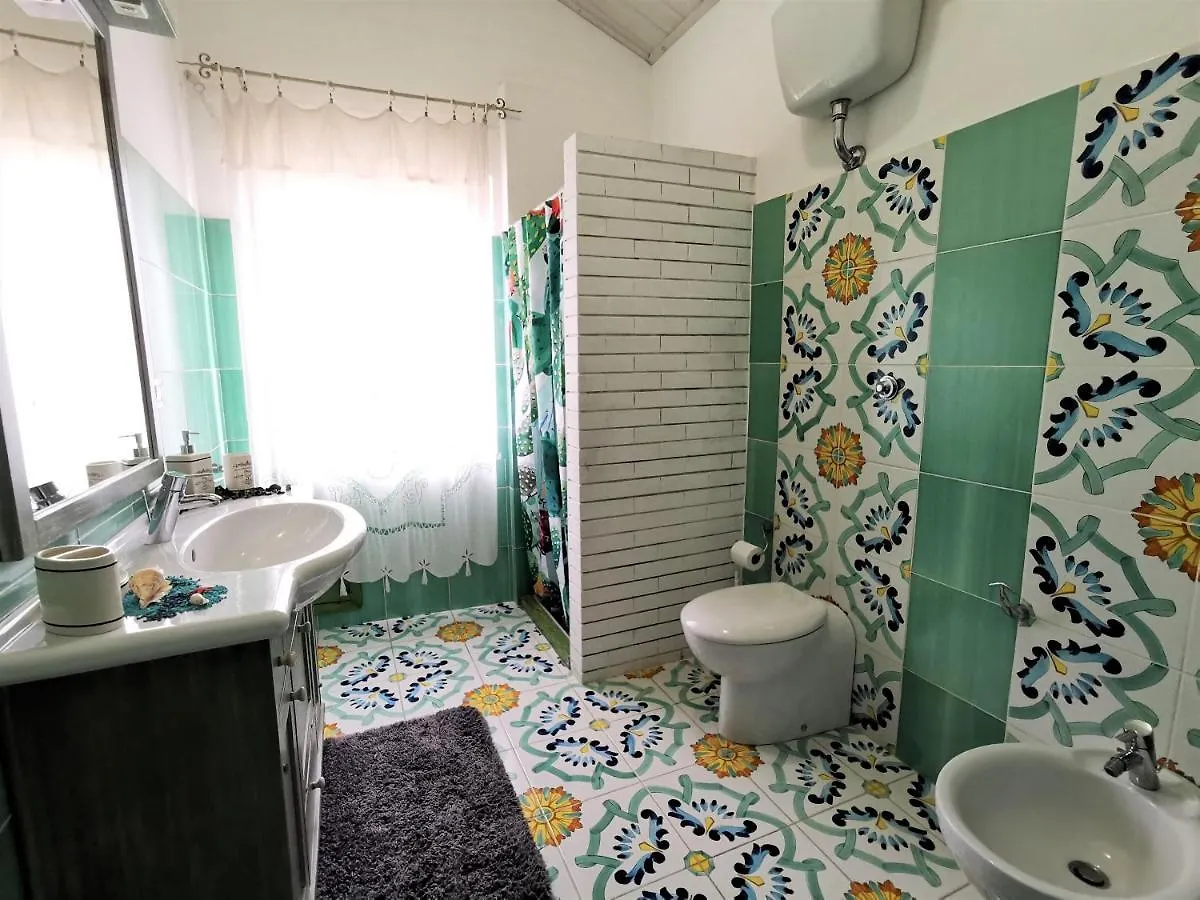 Villa Sandra Carbonia 0*, Porto Pino
